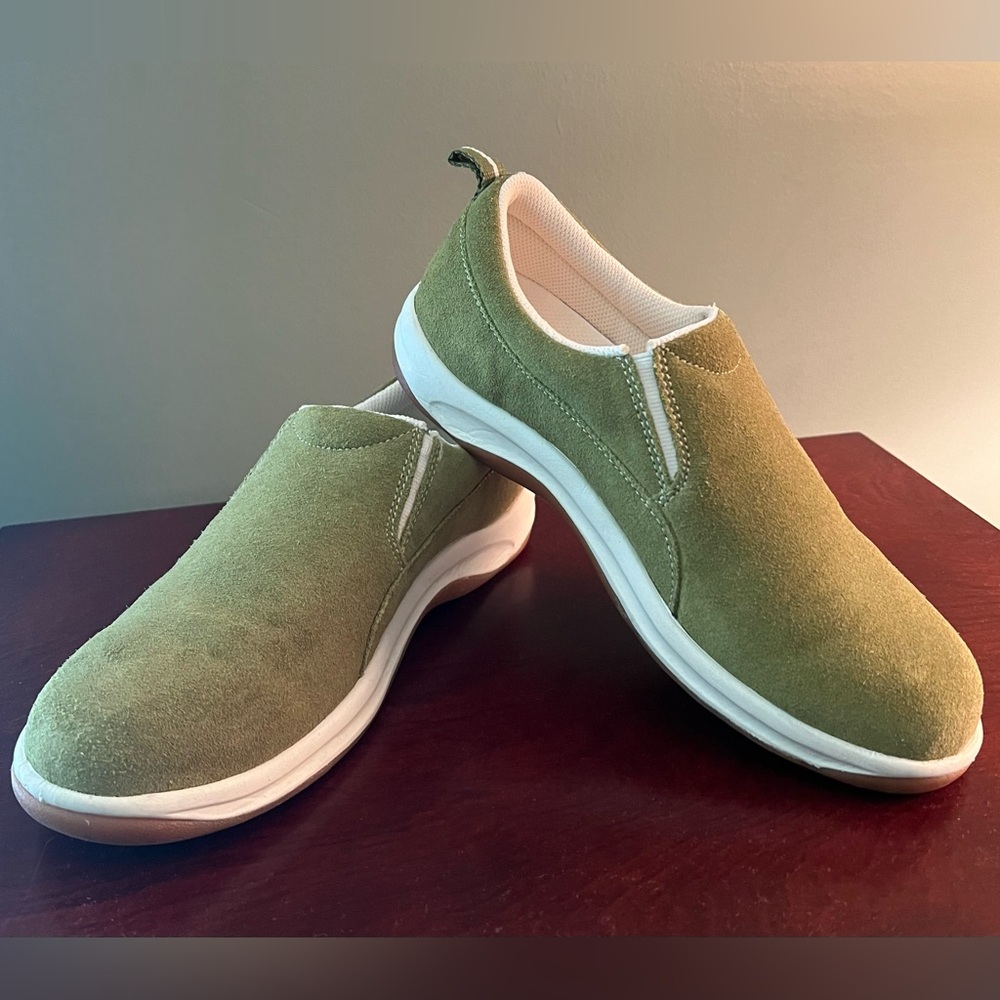 Men's Green Slip-On Shoes